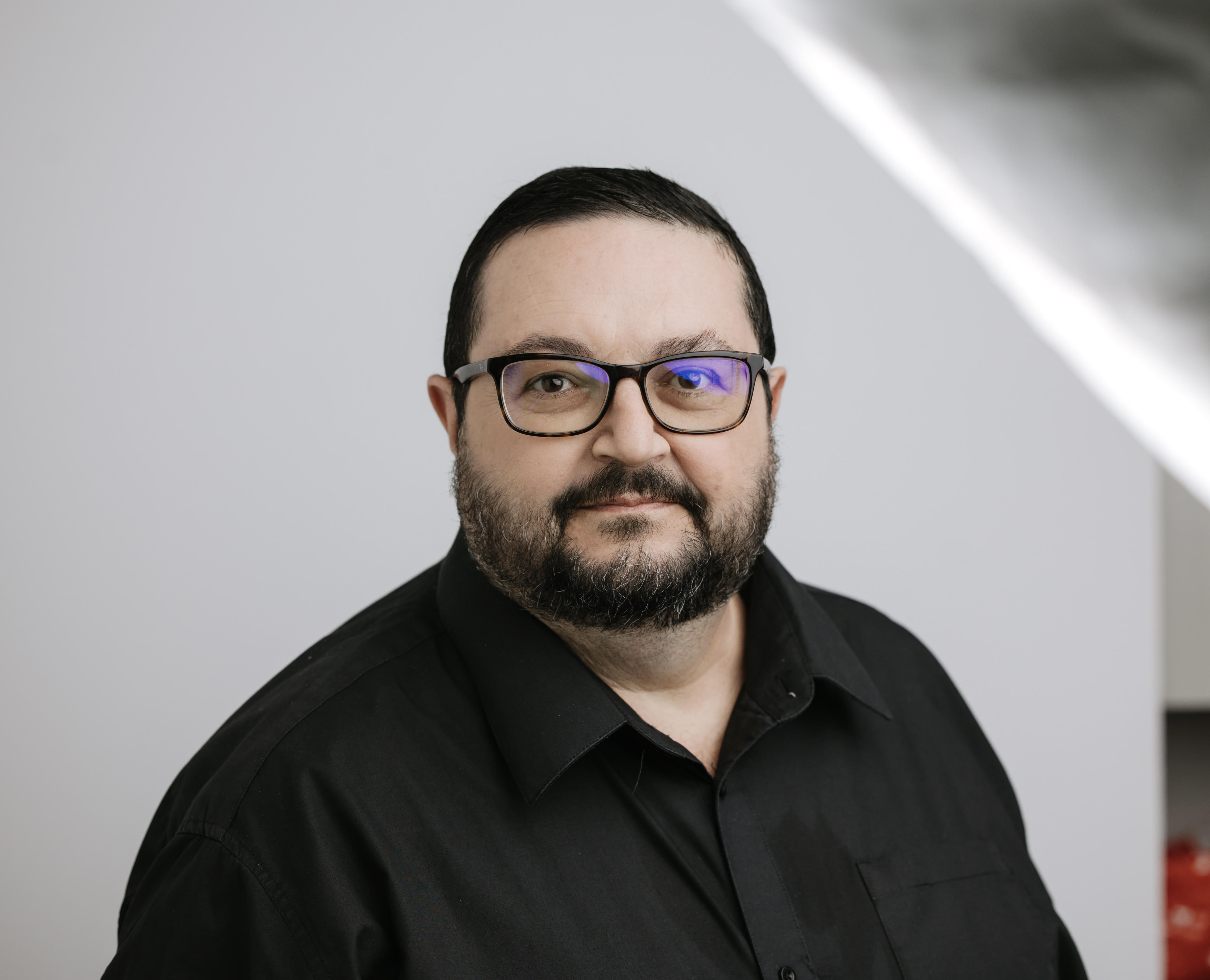 MMG Welcomes Dr Francisco Martínez Saborido as Director of Clinical Strategy & Innovation