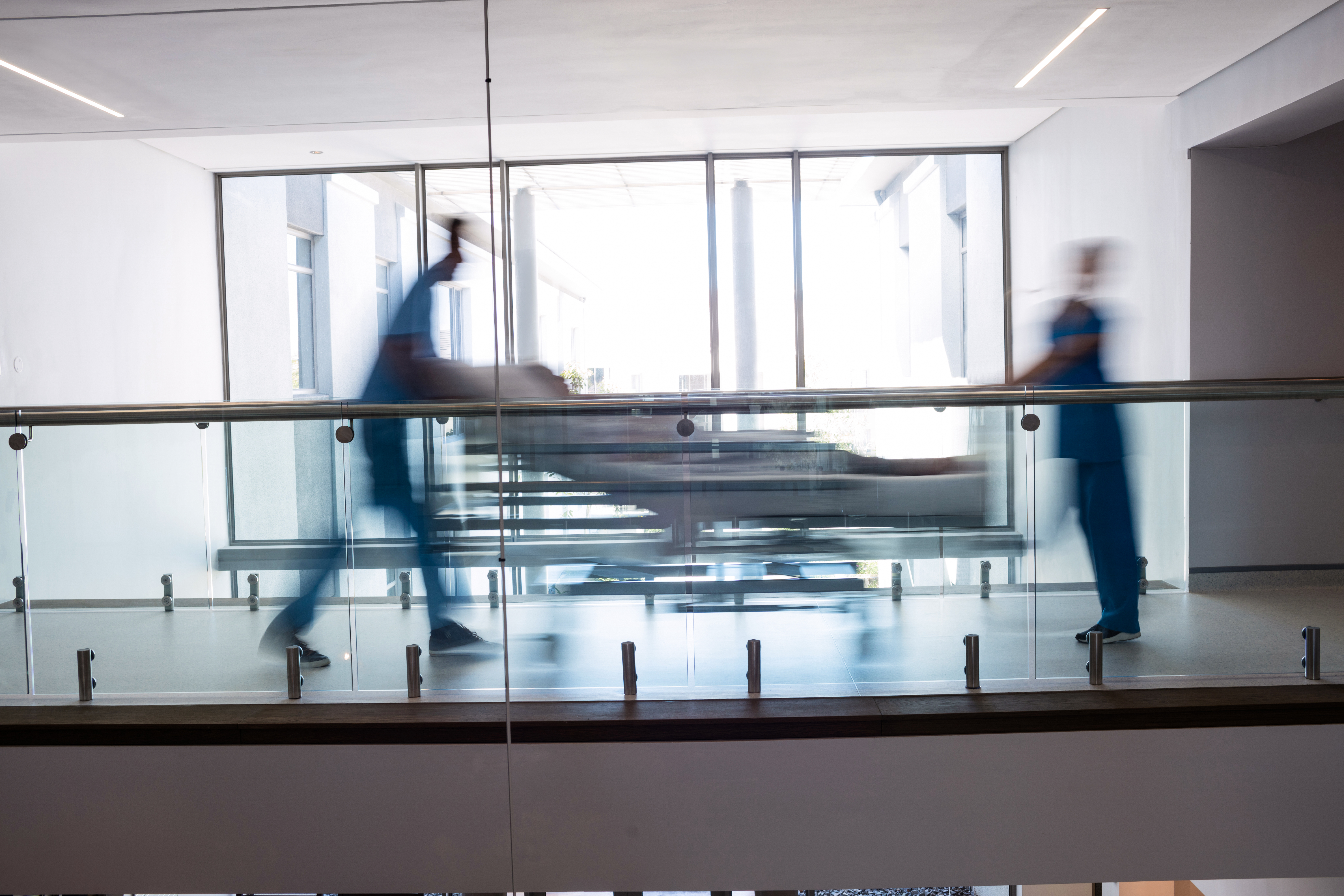 Skip the Queue, Choose the Surgeon: MMG’s Accredited European Specialists